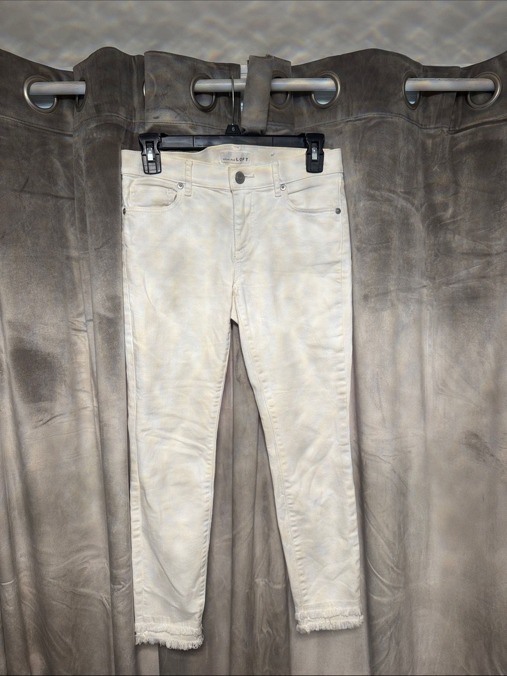 LOFT White Modern Skinny Jeans with Frayed Hem